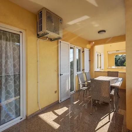 Gulic Apartment Porec