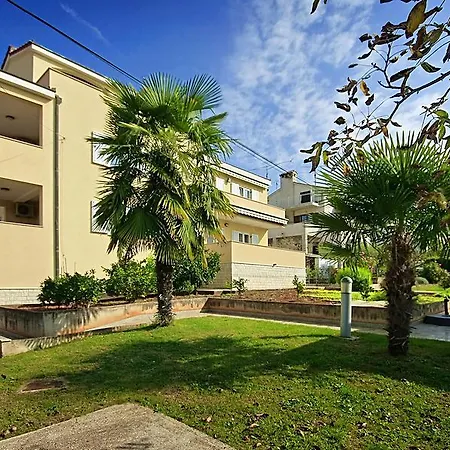 Apartment Gulic *