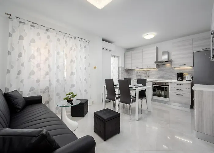 Gulic アパート ポレッチ