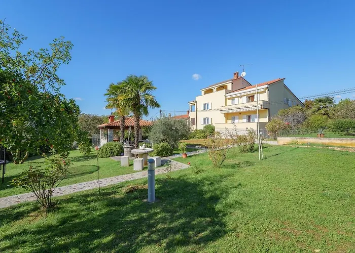 아파트 Gulic 포레치