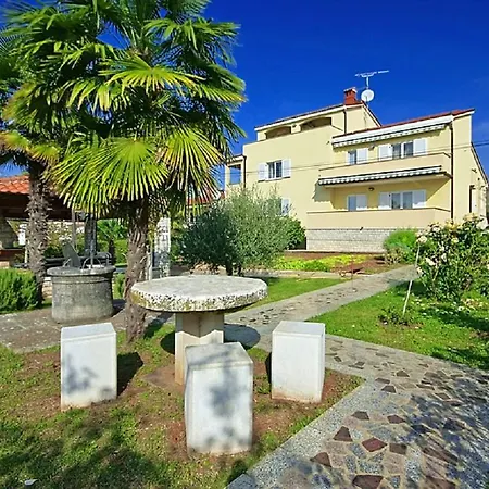 Lägenhet Gulic Poreč